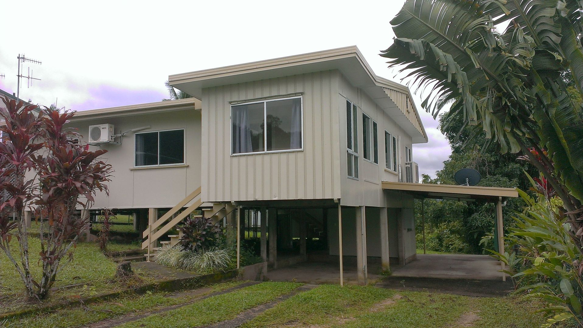 4 Briggs Street, Tully Property History & Address Research Domain