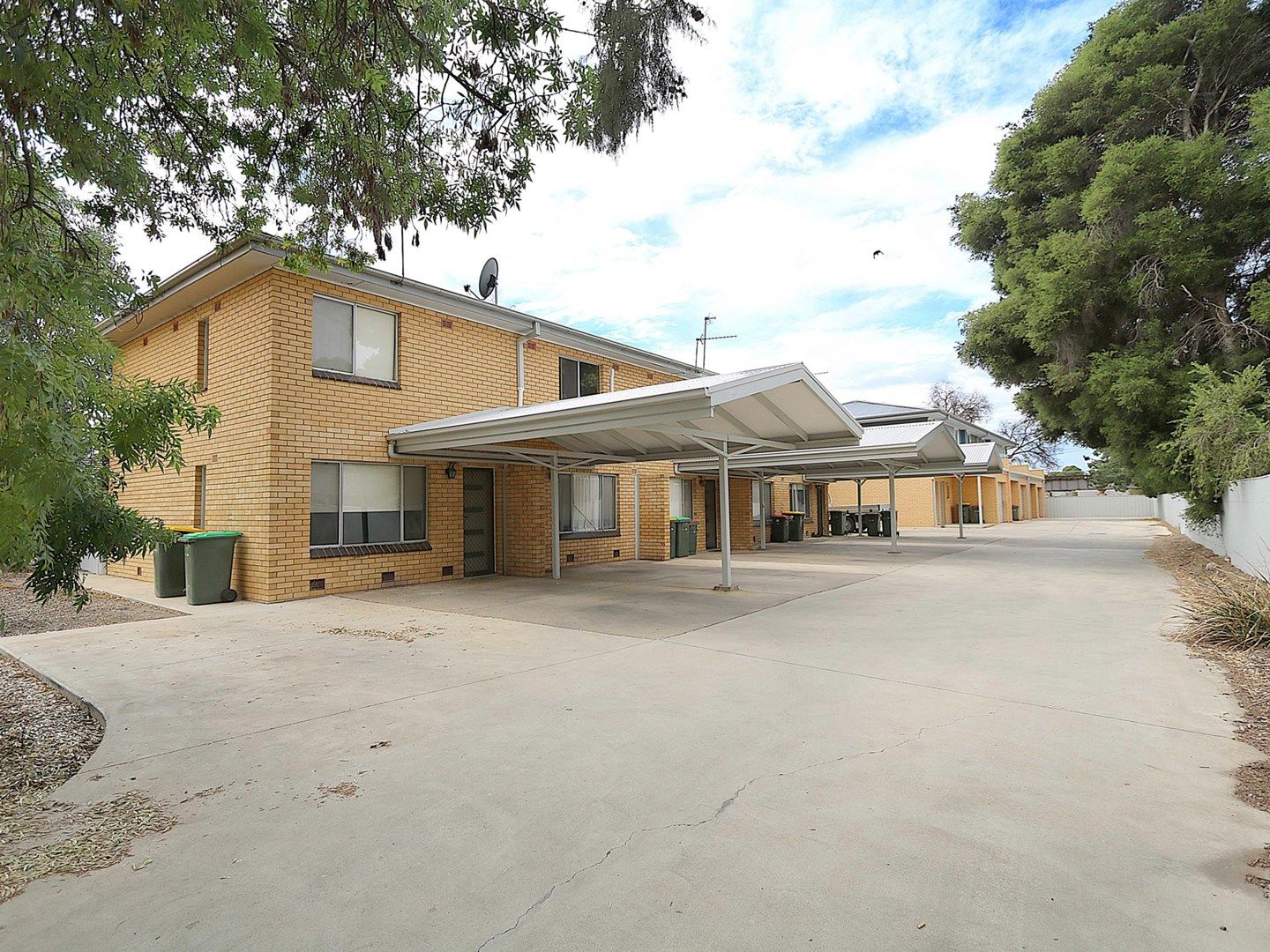 2 bedrooms Apartment / Unit / Flat in 3/12 Higgins Avenue WAGGA WAGGA NSW, 2650