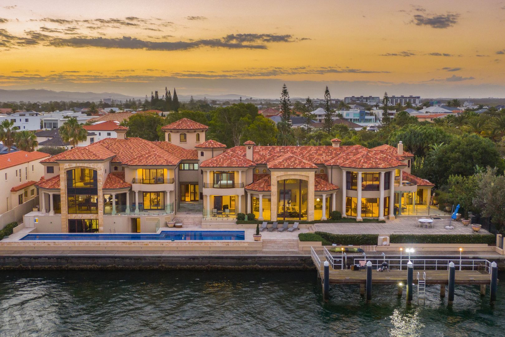 3 7 Sir Lancelot Close Sovereign Islands Qld 4216 Domain