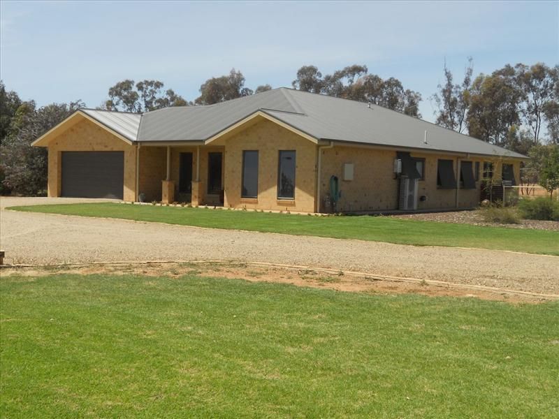 5 Serencroft Drive, Leeton NSW 2705, Image 0