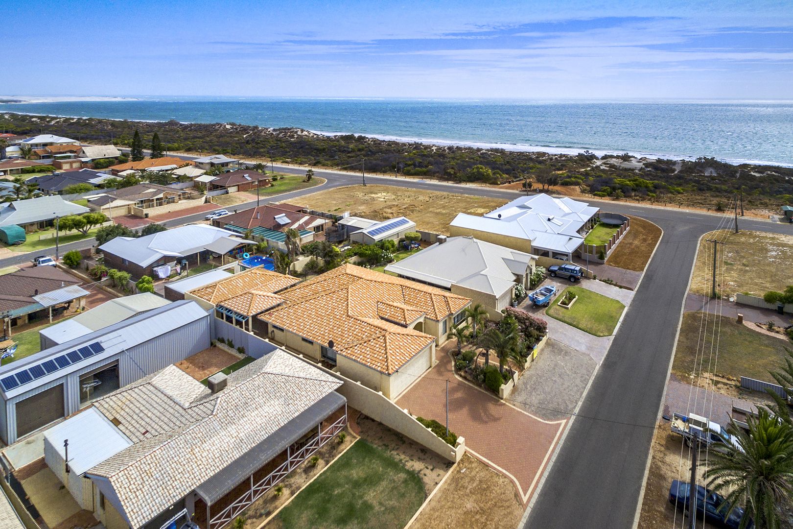 6 Falmouth Close, Tarcoola Beach WA 6530, Image 2