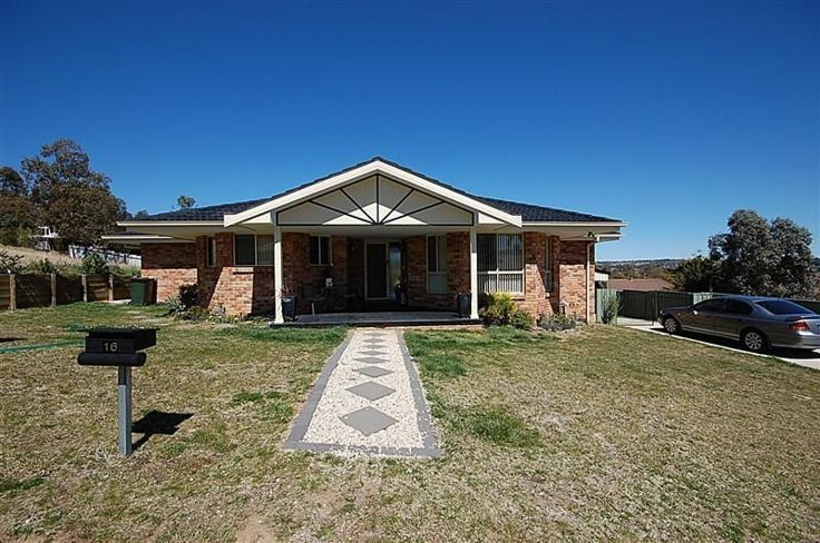 16 Amber Close, Armidale NSW 2350