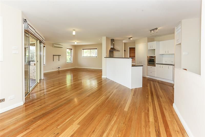 7 Natalie Close, Tenambit NSW 2323, Image 2