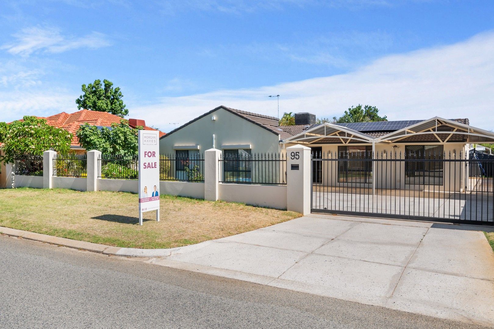 4 bedrooms House in 95 Corinthian Road West SHELLEY WA, 6148