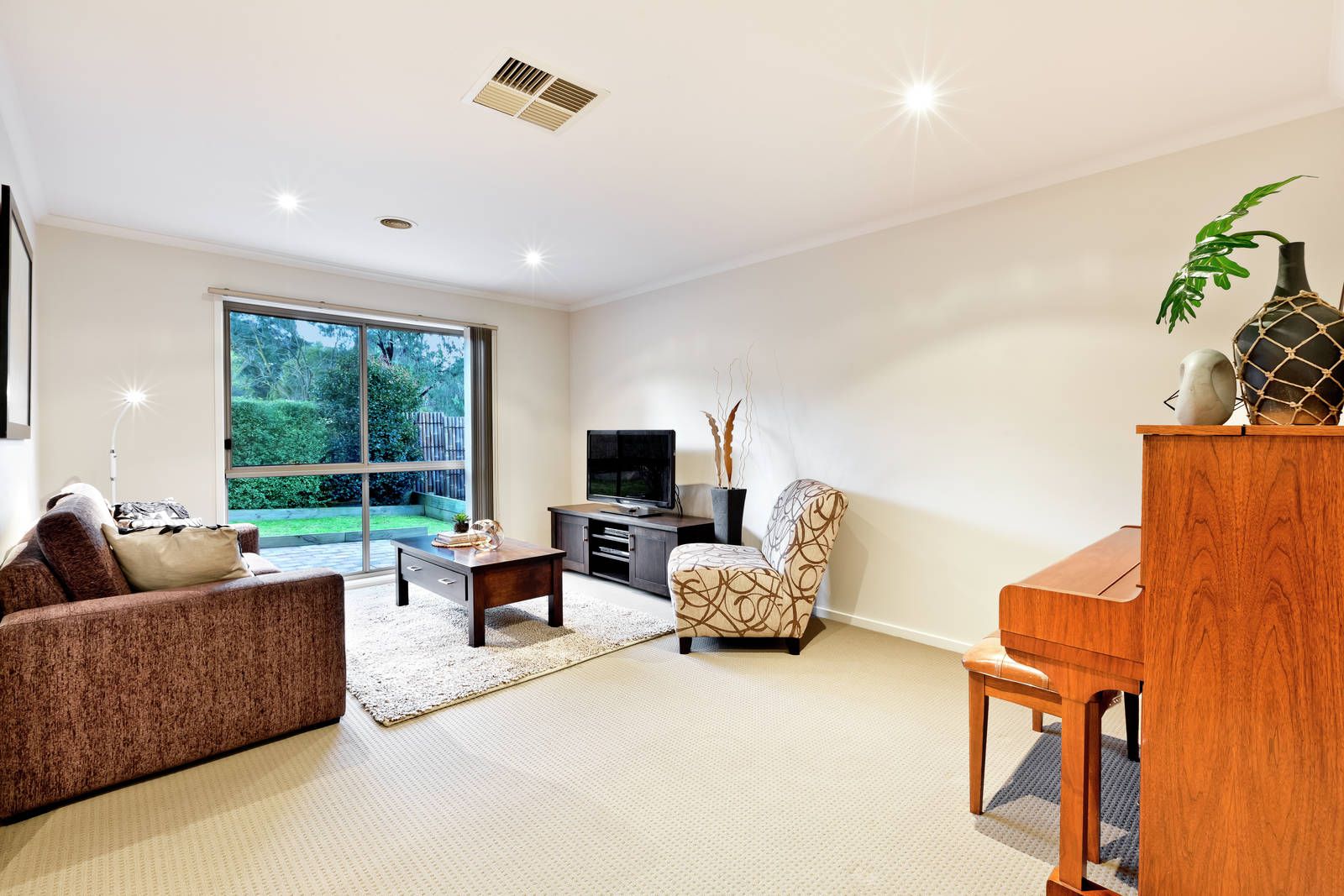 29 Lapstone Crescent, Yallambie VIC 3085, Image 2