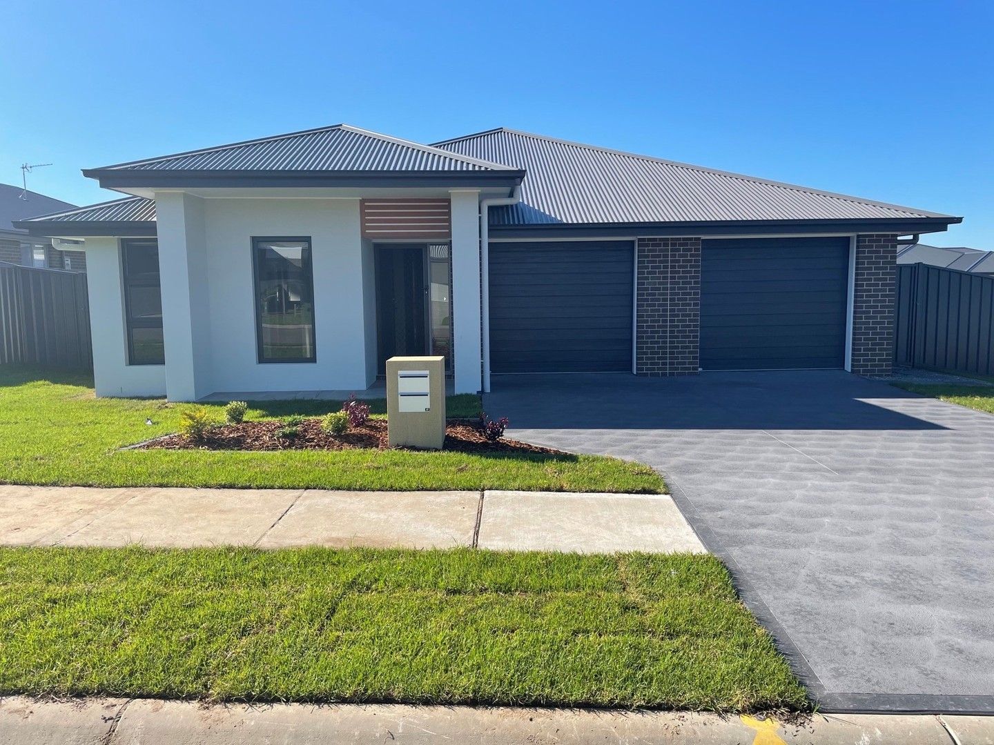 2/13 Nairn Avenue, Heddon Greta NSW 2321 Semidetached For Rent Domain