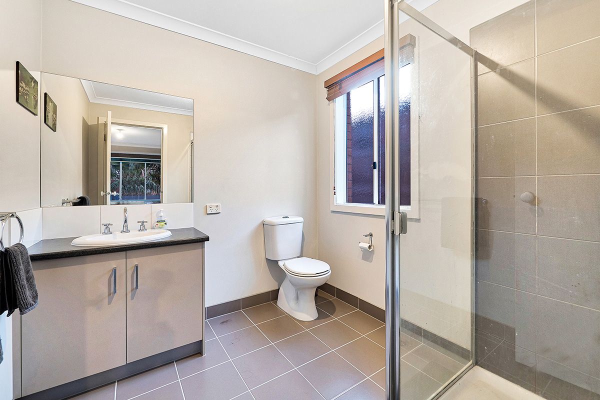 67 Thunderbolt Drive, Cranbourne East VIC 3977, Image 2