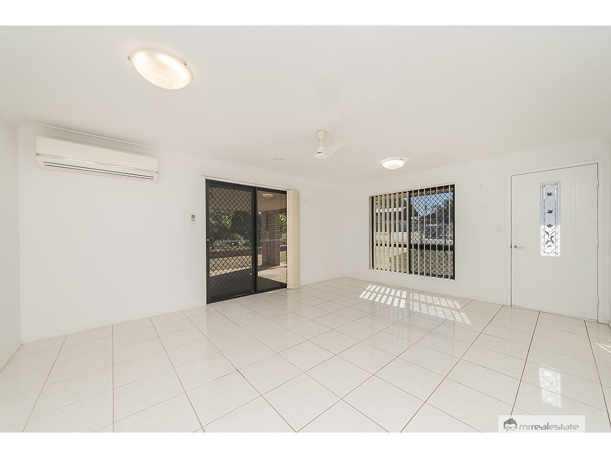 32 Dee Street, Mount Morgan QLD 4714, Image 2