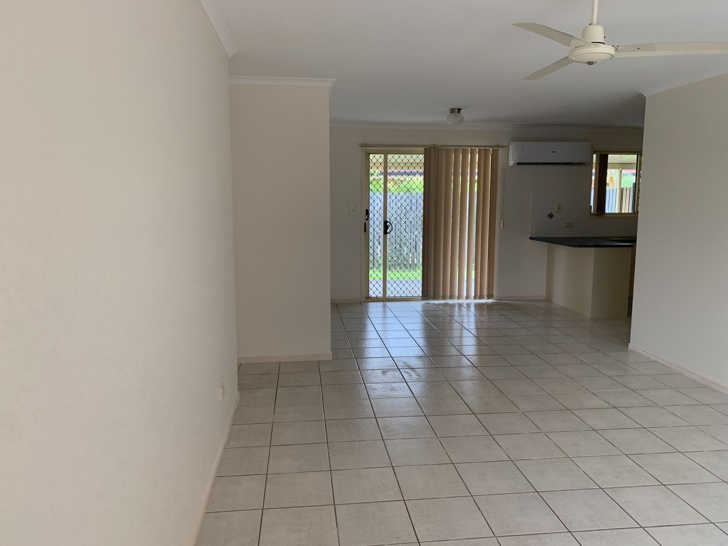 2/110 Bideford Road, Torquay QLD 4655, Image 2