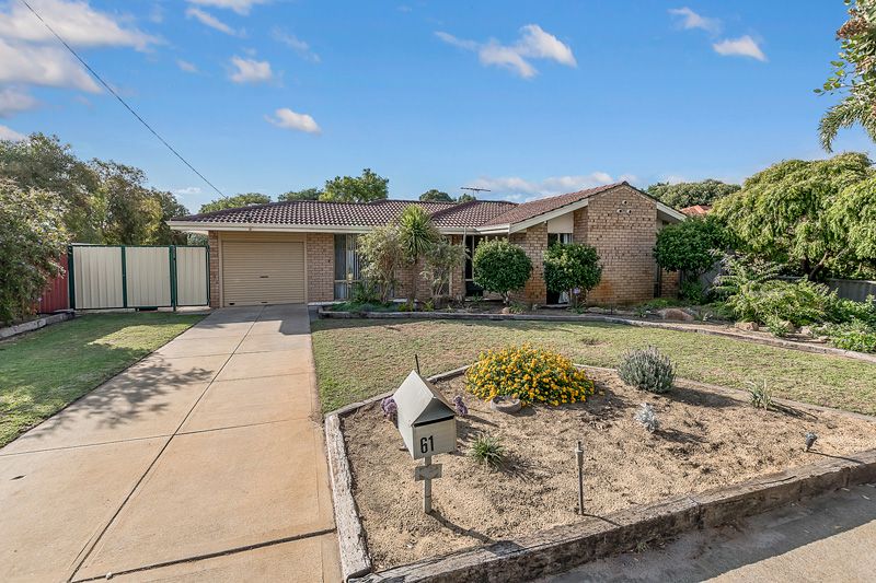 4 bedrooms House in 61 Burnside Way WAIKIKI WA, 6169