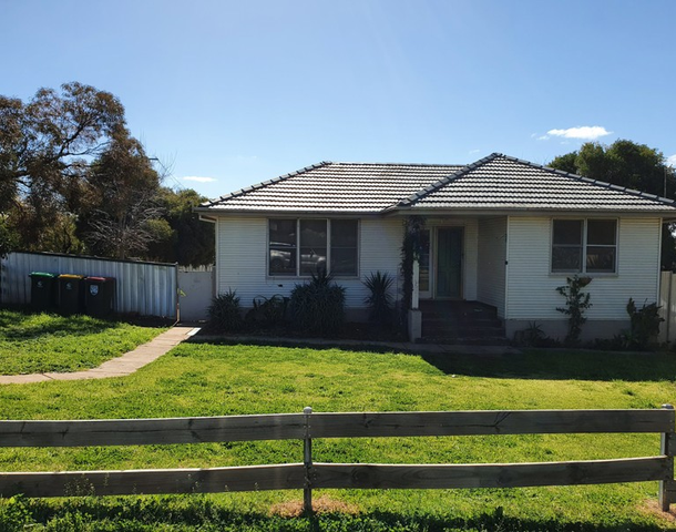 32A Medlyn Street, Parkes NSW 2870