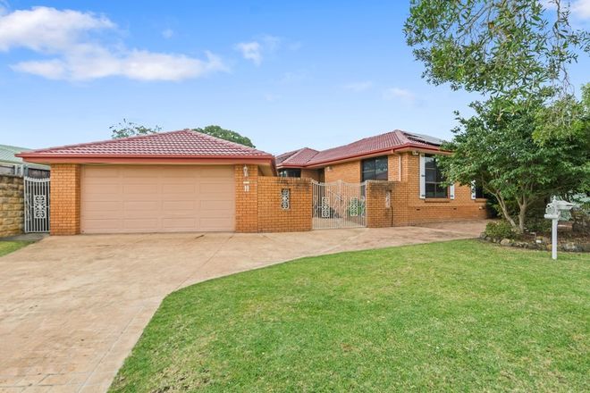Picture of 11 Parkdale Avenue, HORSLEY NSW 2530