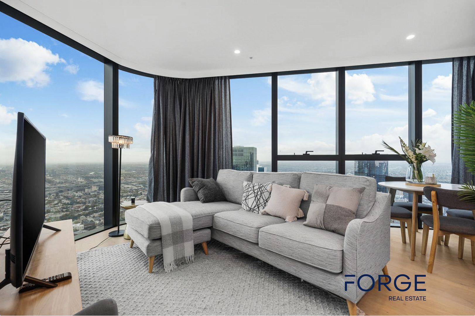 2 bedrooms Apartment / Unit / Flat in 7603/228 La Trobe Street MELBOURNE VIC, 3000