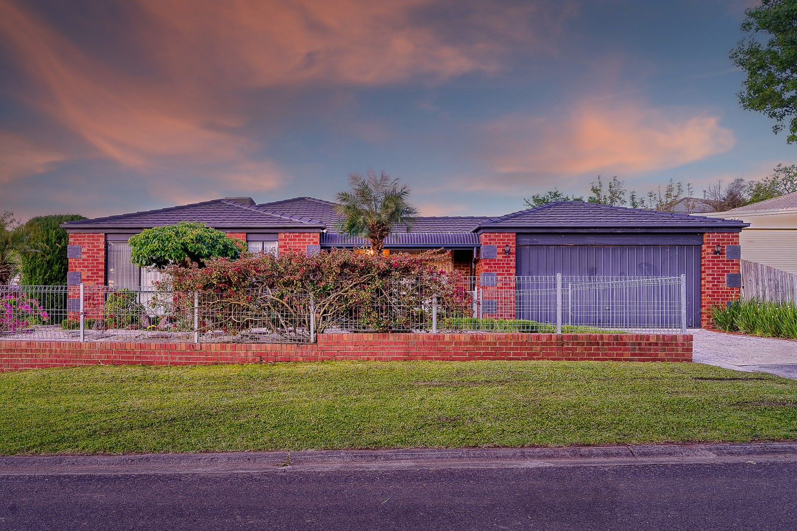 4 bedrooms House in 2 Valley View Rise HAMPTON PARK VIC, 3976