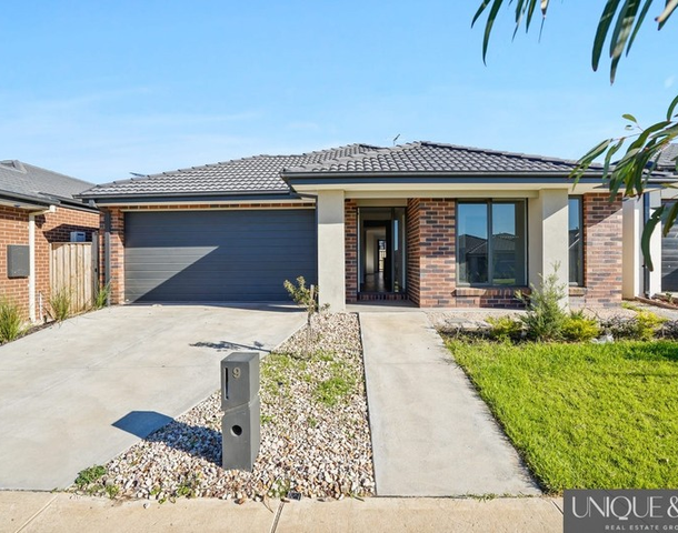 9 Nursery Street, Mambourin VIC 3024