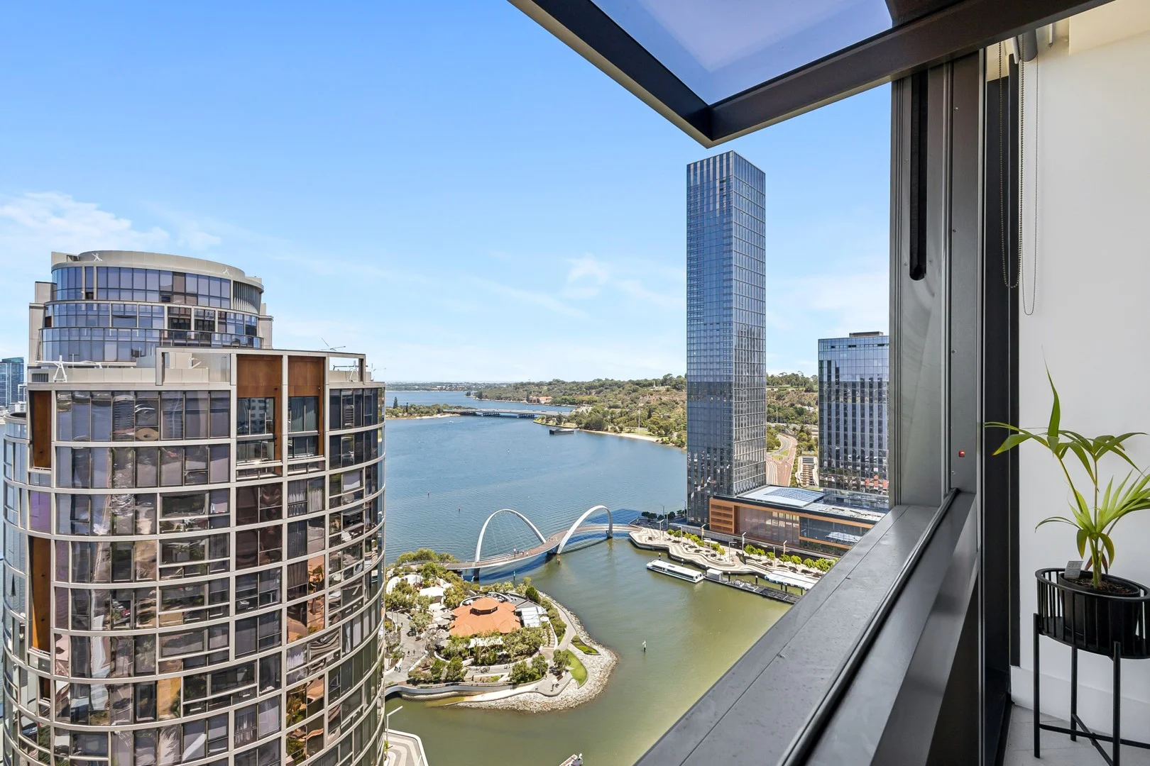 2207/1 Geoffrey Bolton Avenue, Perth WA 6000