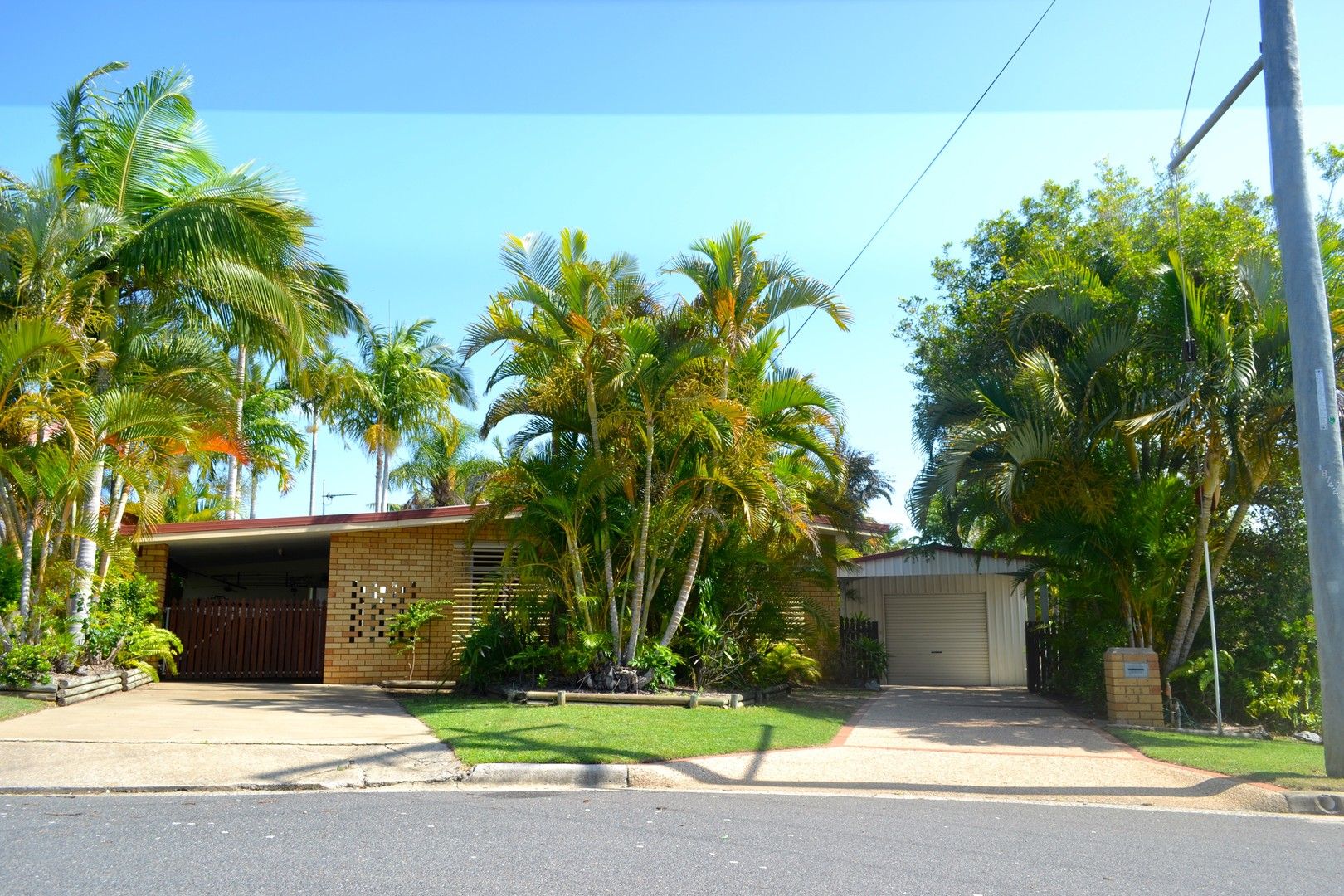 4 bedrooms House in 12 MARQUIS COURT TANNUM SANDS QLD, 4680