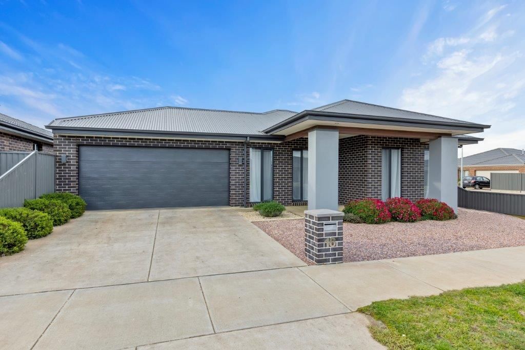 3 bedrooms House in 16 Wade Place LUCAS VIC, 3350