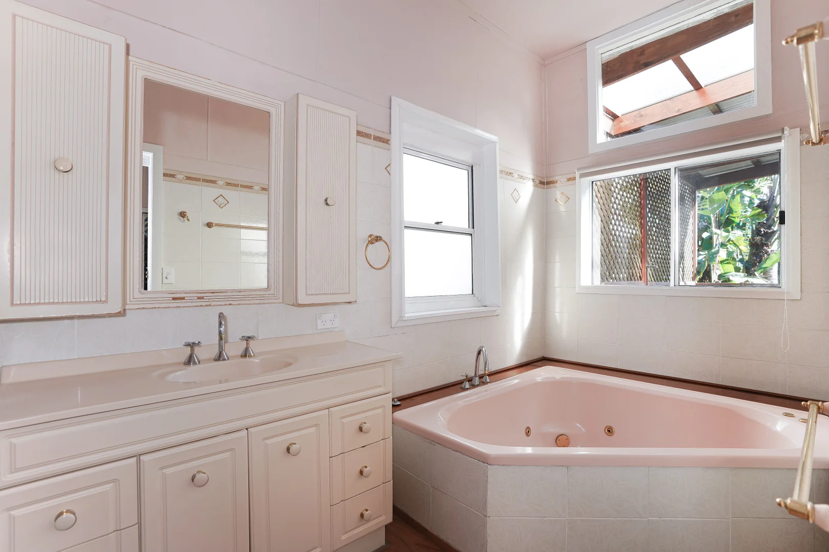 Additional image 17 of 26 Griffin Road, North Curl Curl NSW 2099