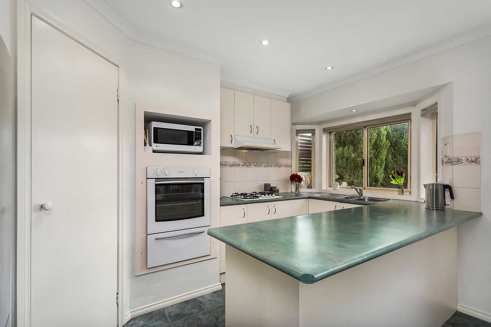 84 Gowanbrae Drive, Gowanbrae VIC 3043, Image 2