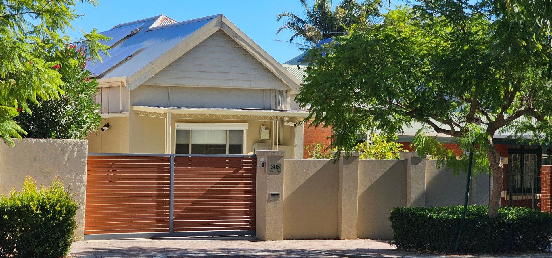 3 bedrooms House in 305 ROBERTS ROAD SUBIACO WA, 6008