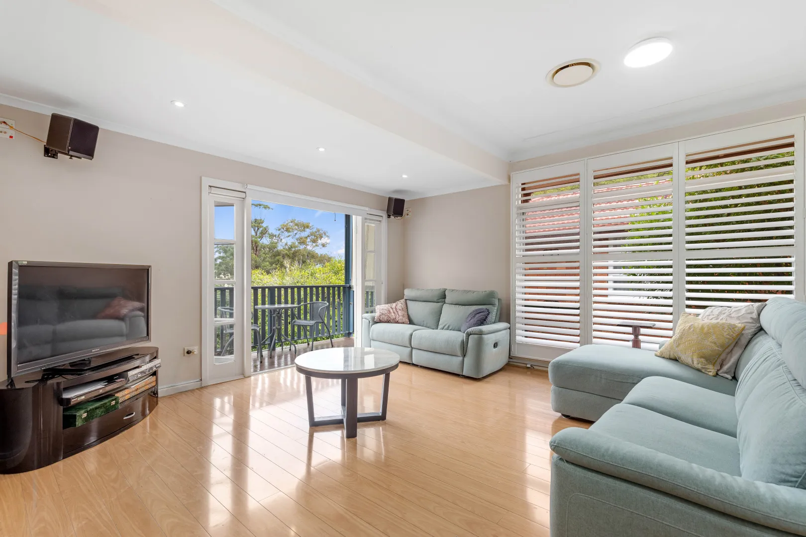 Lovingly Held Family Home in Sought After Location – pohled 2
