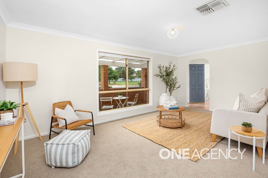 10 TRUSCOTT DRIVE, Ashmont NSW 2650, Image 2