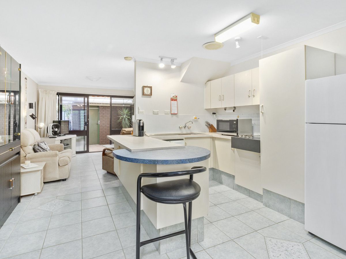 40/170 Bardon Avenue, Burleigh Waters QLD 4220, Image 2