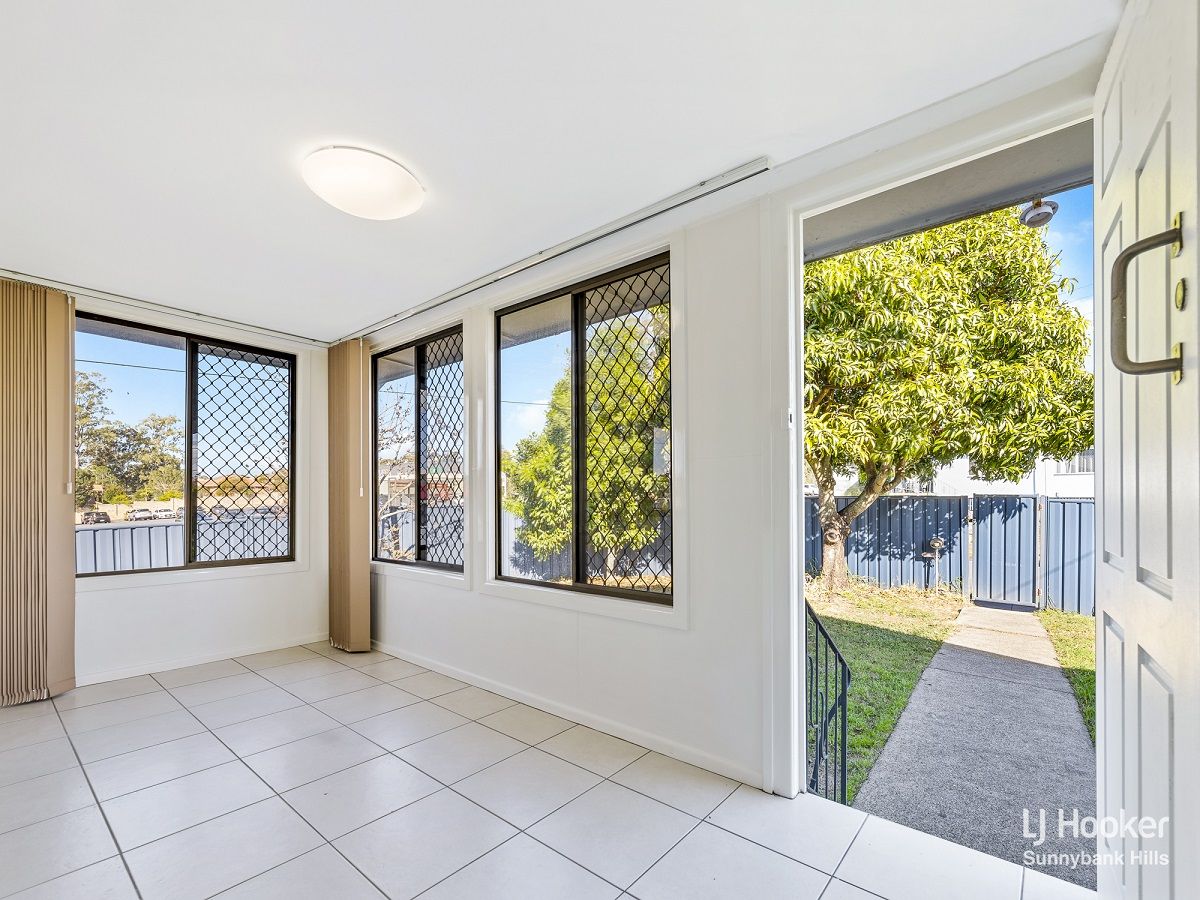 4 bedrooms House in 40 Amoria Street MANSFIELD QLD, 4122