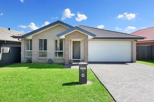 5 Duffy Avenue, Gregory Hills NSW 2557, Image 0