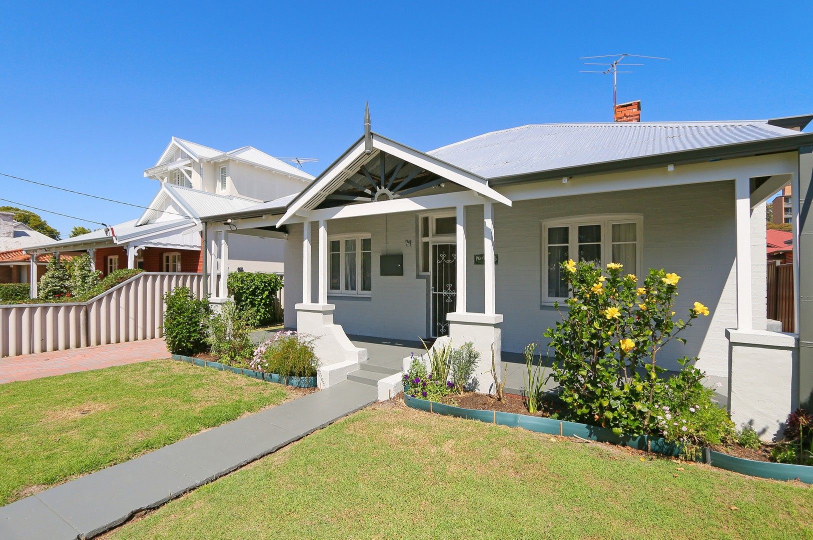 2 bedrooms House in 74 Mackie St VICTORIA PARK WA, 6100