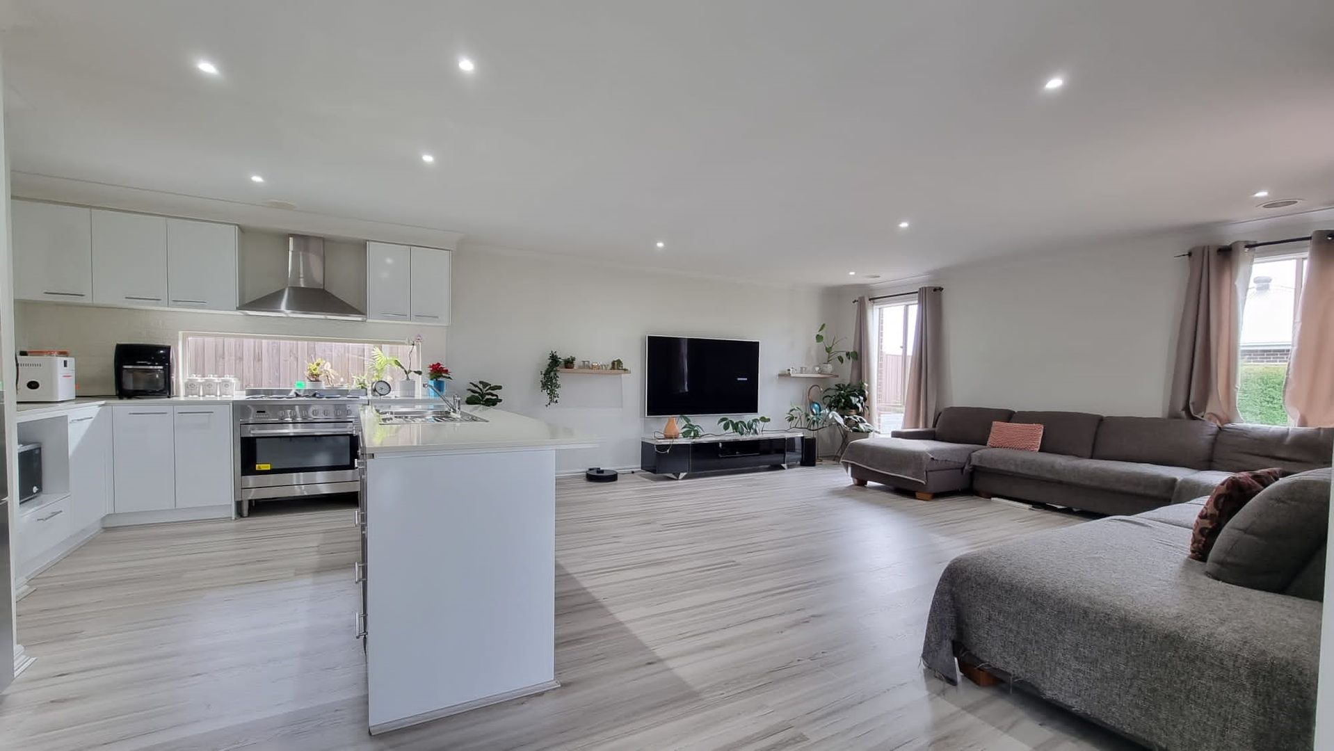 77 DAVEY DRIVE, Trafalgar VIC 3824 House For Rent 600 Domain