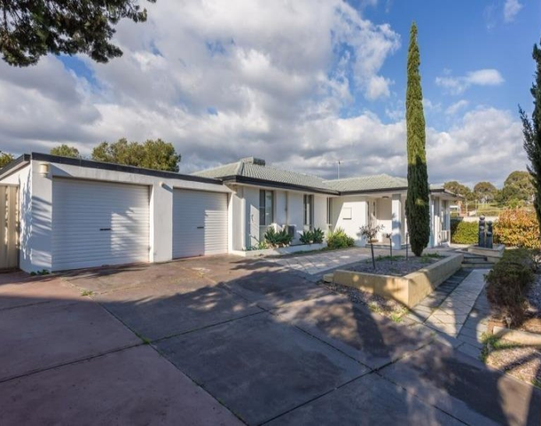 4 Bulla Place, Hillarys WA 6025