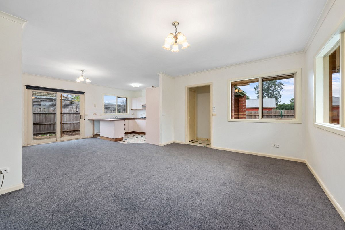 3/19 Desailly Street, Sale VIC 3850, Image 2