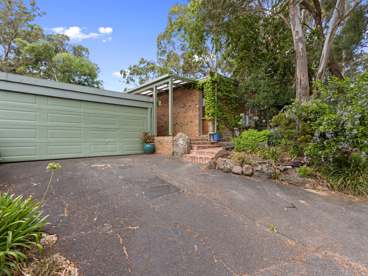 17 Timber Ridge, Doncaster VIC 3108