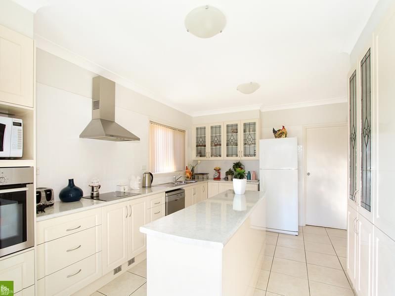 4 Colleen Grove, Wollongong NSW 2500, Image 1