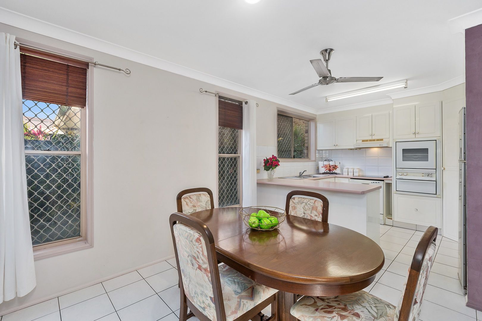 34 Alexander Court, Tweed Heads South NSW 2486, Image 2