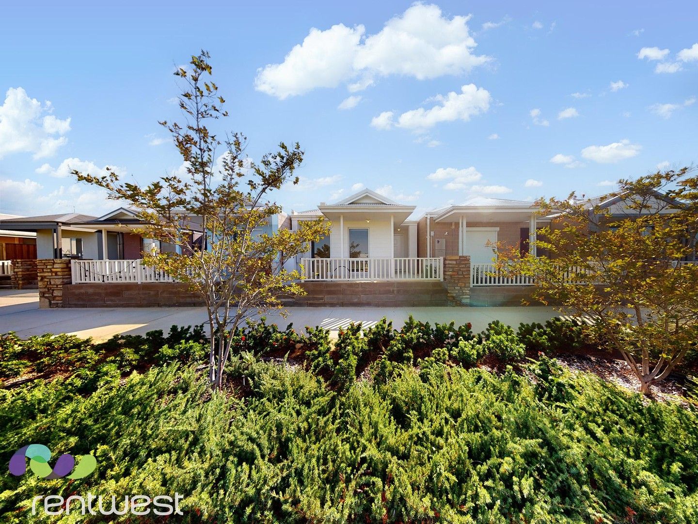 3 bedrooms House in 9 Bilya Lane ELLENBROOK WA, 6069