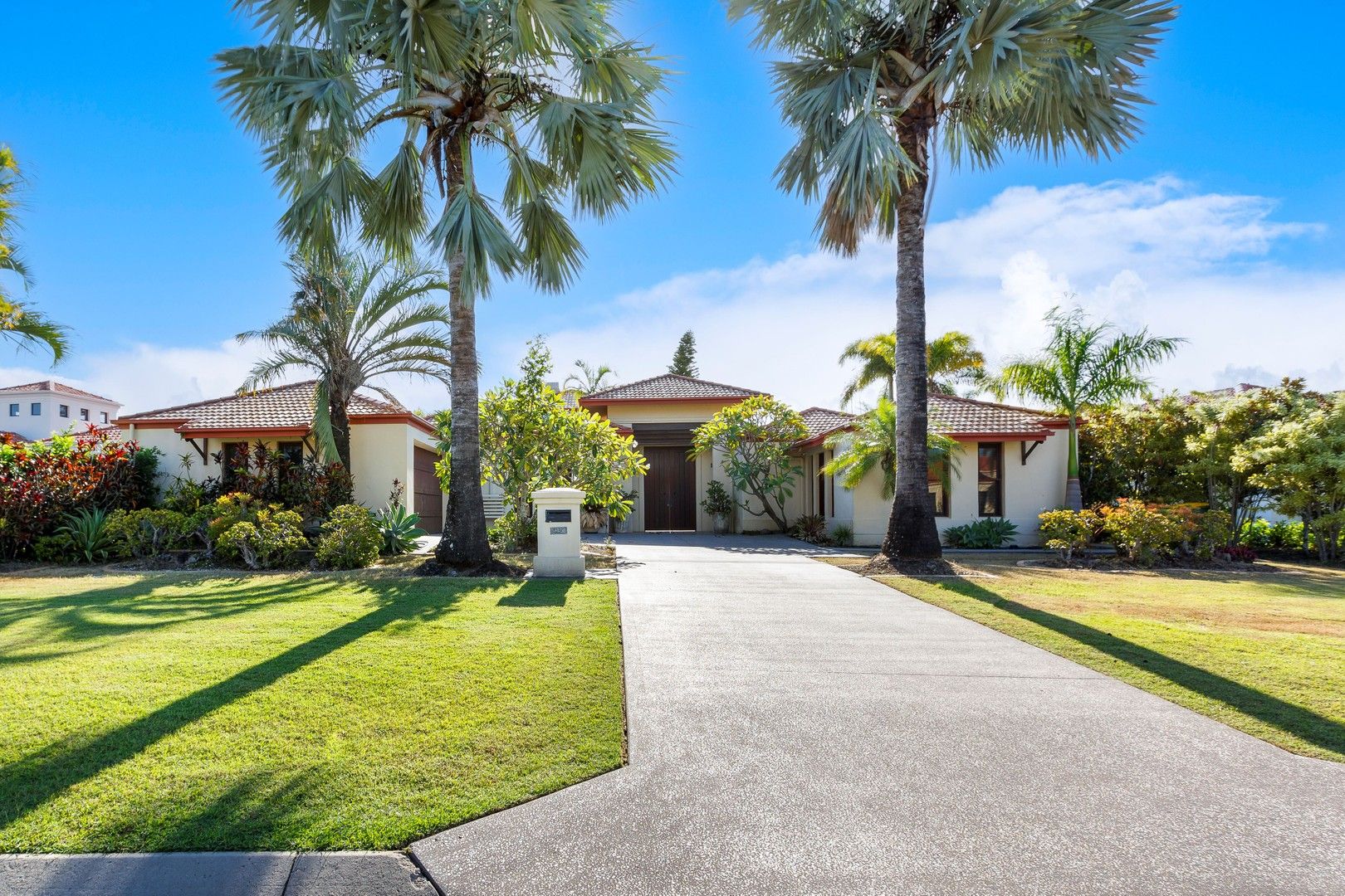 4 bedrooms House in 3130 Riverleigh Drive HOPE ISLAND QLD, 4212