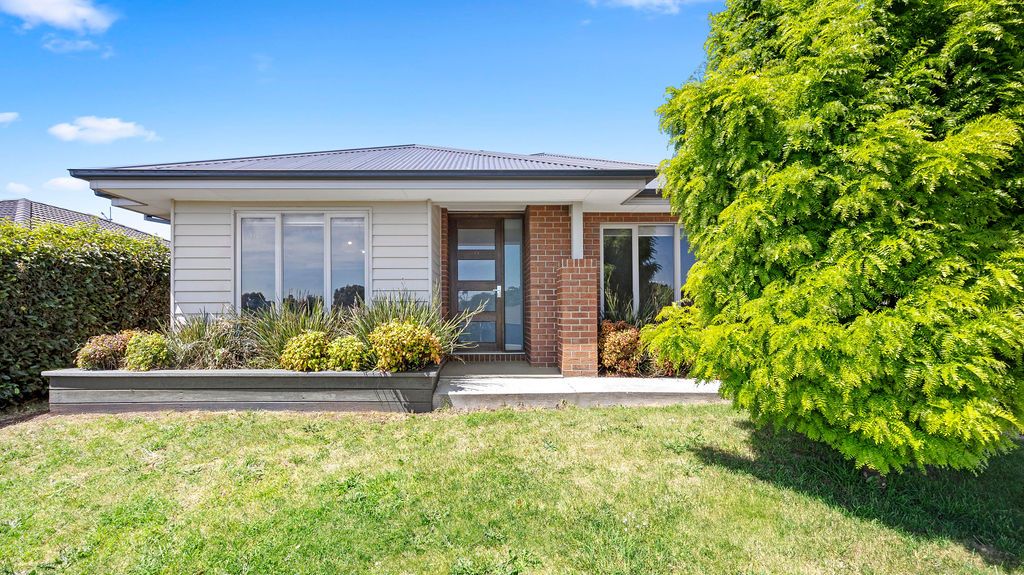 15 Middlin Street, Brown Hill VIC 3350, Image 0