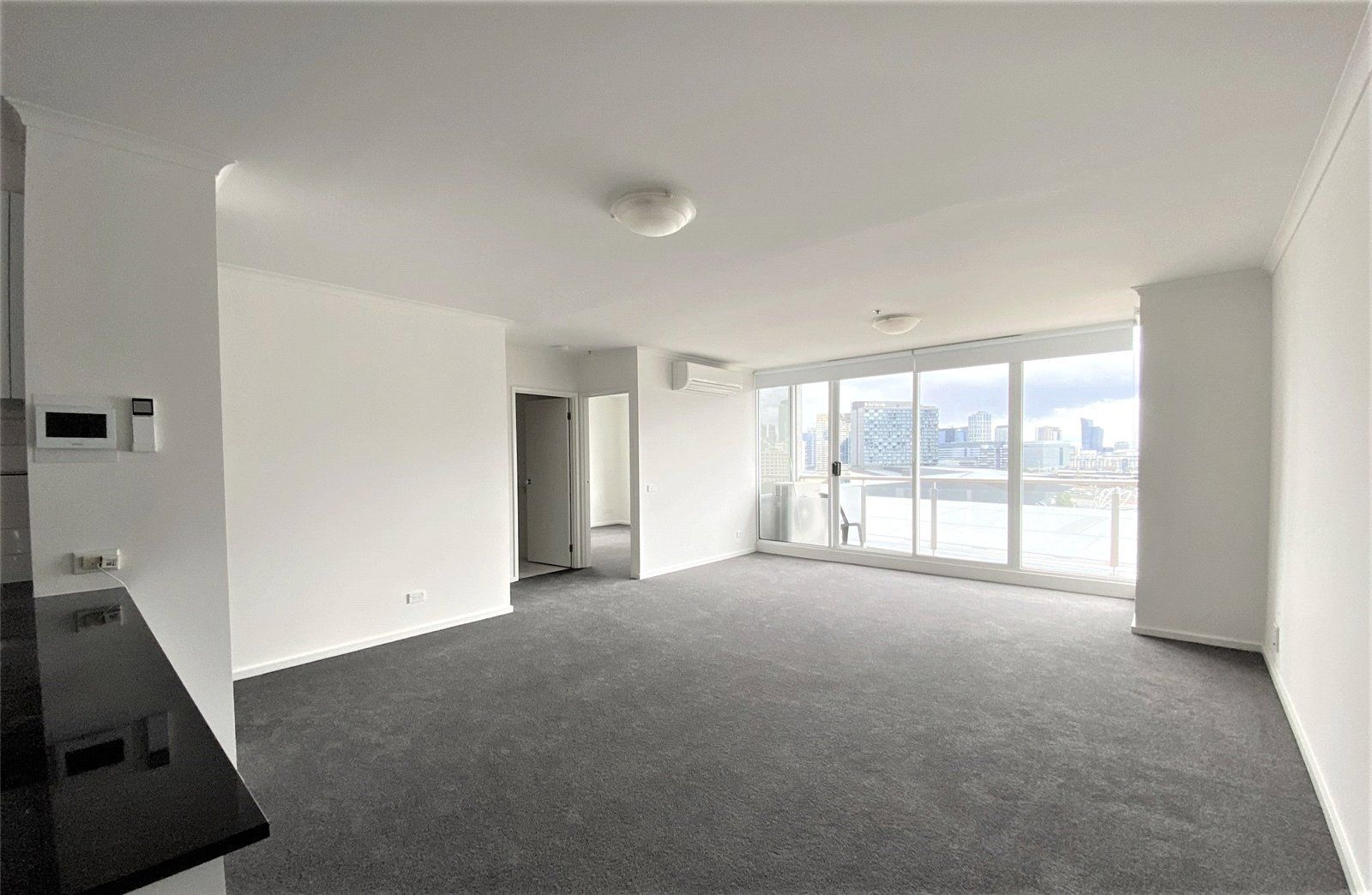 3 bedrooms Apartment / Unit / Flat in 137/79 Whiteman Street SOUTHBANK VIC, 3006