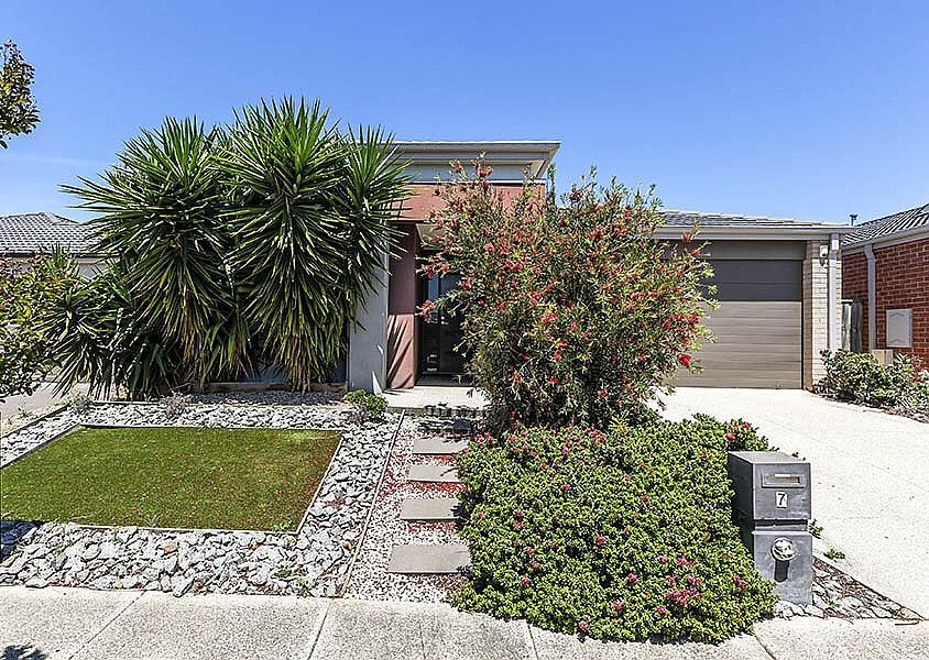 7 Ionian Way, Point Cook VIC 3030