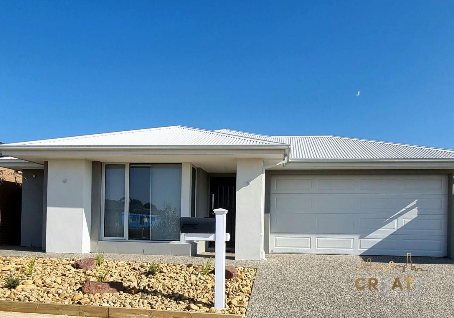 4 bedrooms House in 6 Breezy Circuit WERRIBEE VIC, 3030