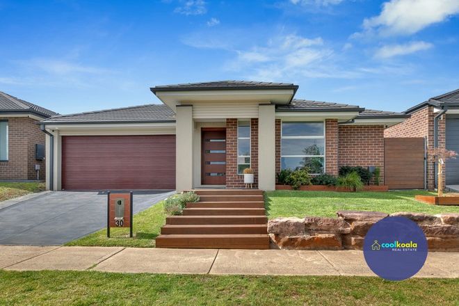 Picture of 30 Periwinkle Crescent, WALLAN VIC 3756