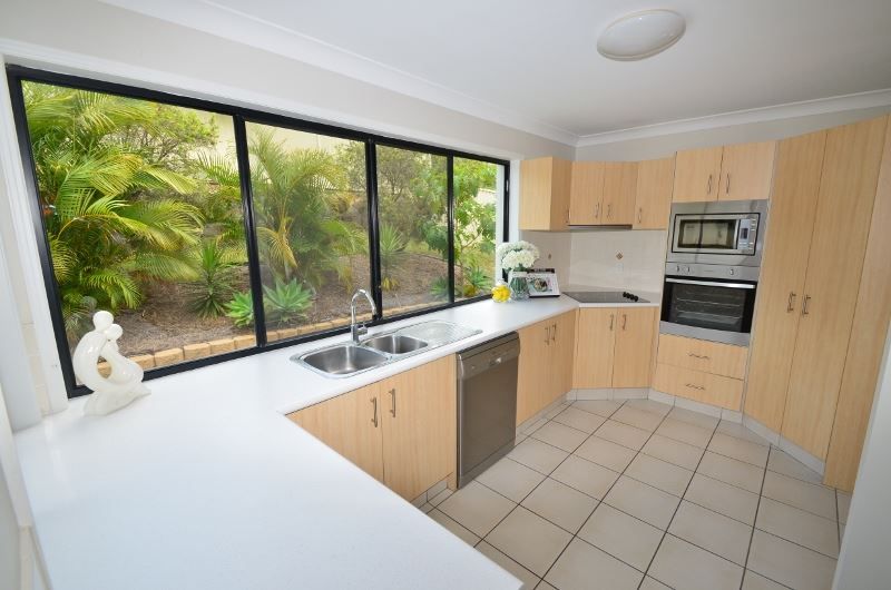 5 Tanzen Drive, Arundel QLD 4214, Image 1