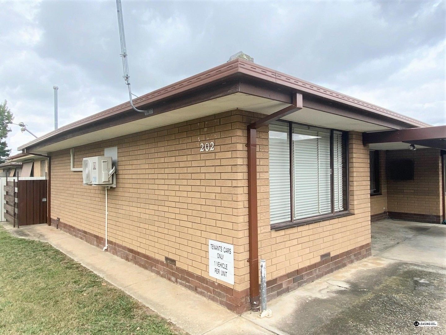 2 bedrooms House in 1/202 Kiewa Street ALBURY NSW, 2640