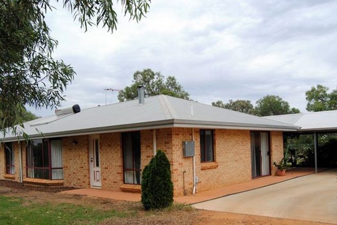 Picture of 44 Crest View Drive, LENNARD BROOK WA 6503