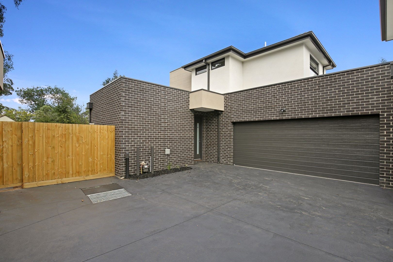 3 bedrooms Townhouse in 4/15 South Cres HEIDELBERG WEST VIC, 3081
