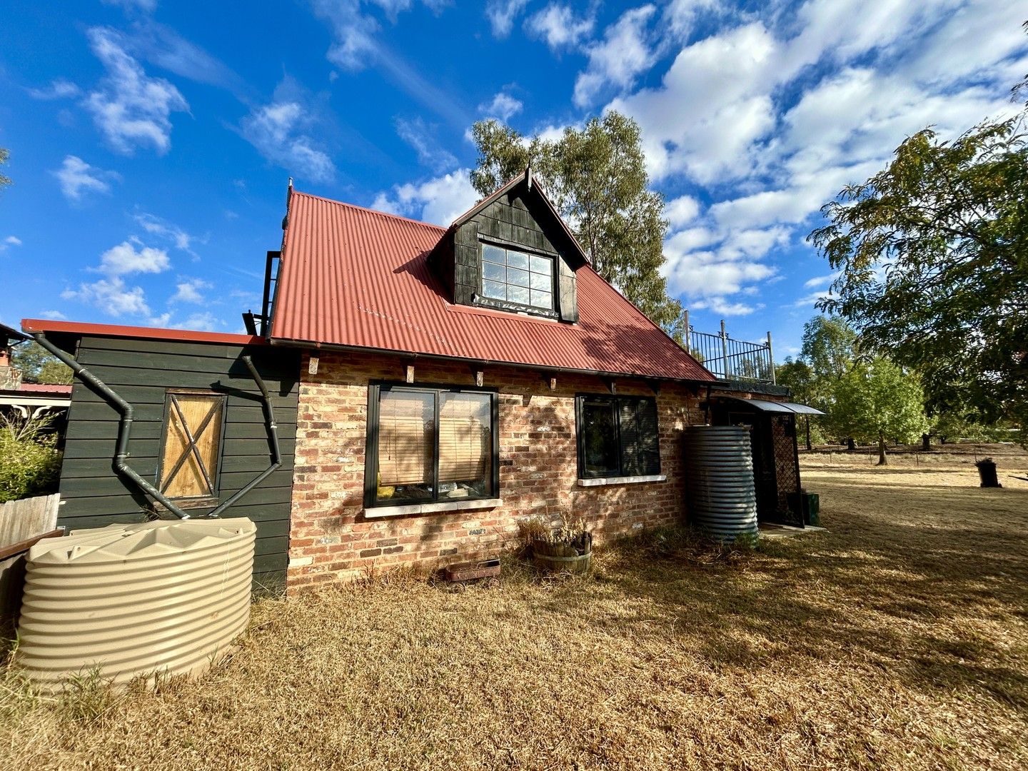 2 bedrooms Studio in 9A Park Street OLD JUNEE NSW, 2652