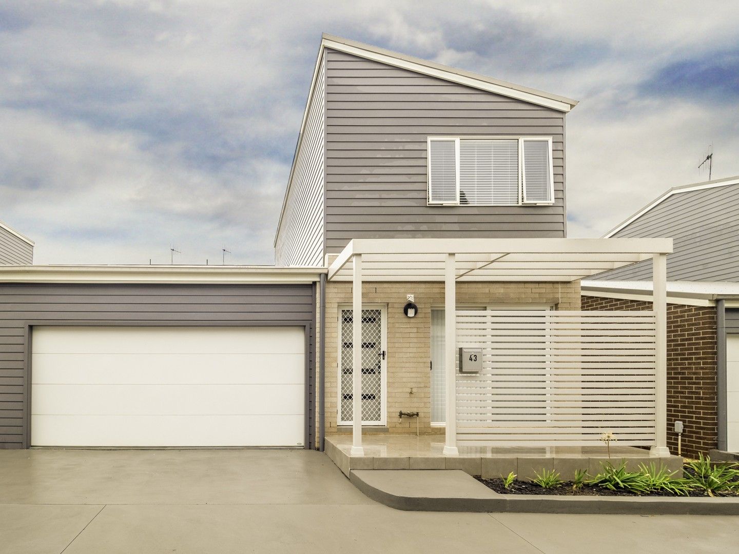 3 bedrooms Townhouse in 43/6 Cathie  Road PORT MACQUARIE NSW, 2444